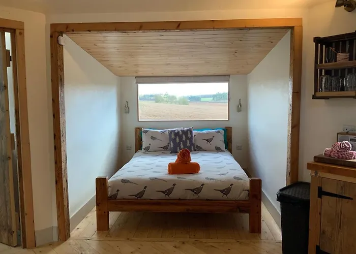 Woodpecker Cabin With Hot Tub