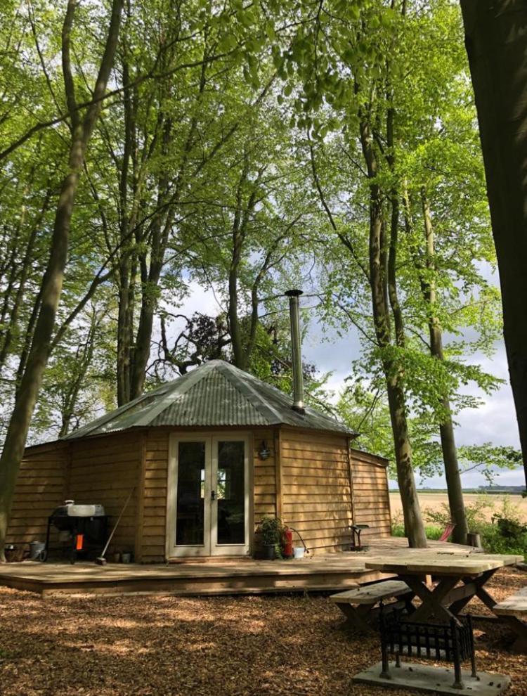 Lodge Woodpecker With Hot Tub *
